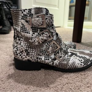 Snake boots